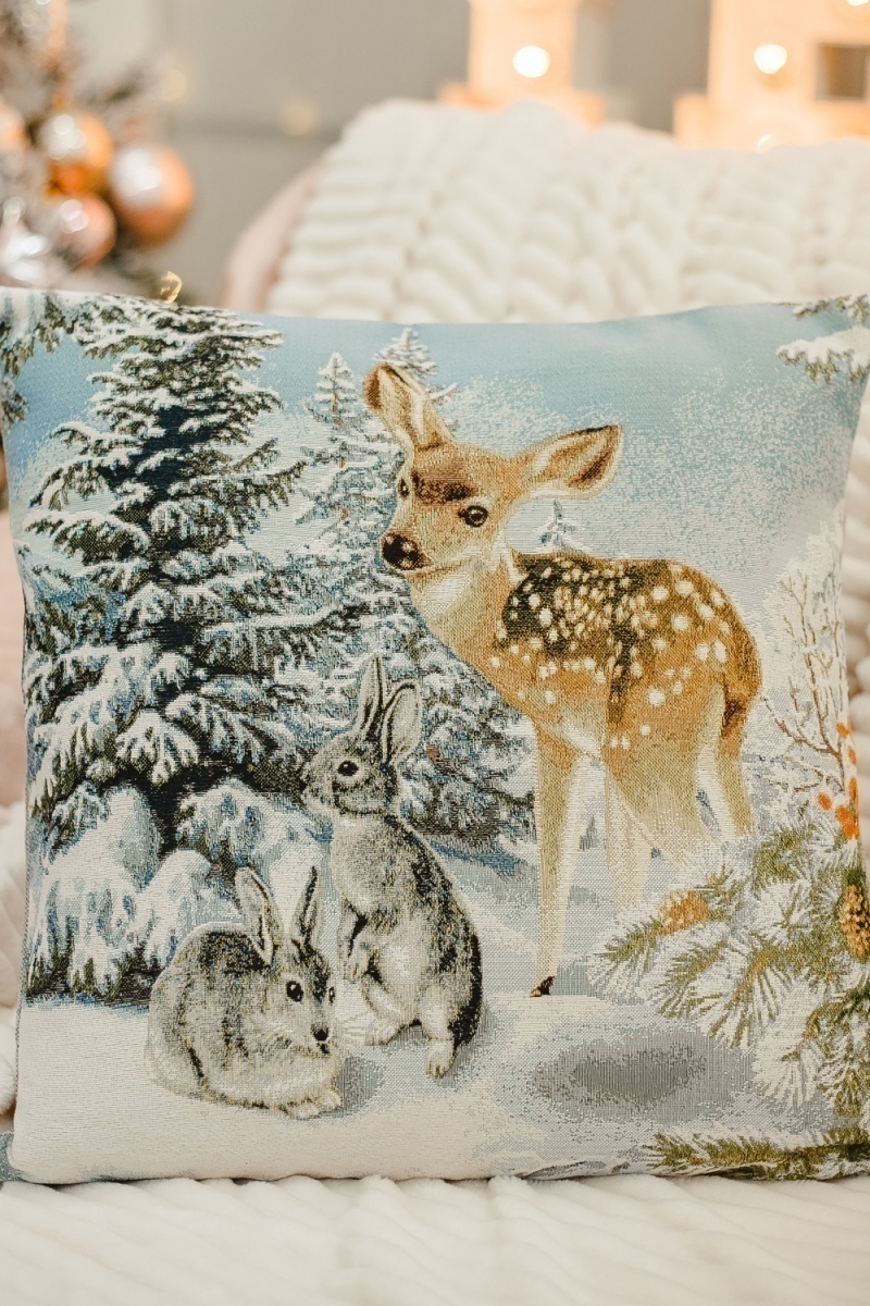 Наволочка декоративная 45х45 Олень и два зайца (голубой)