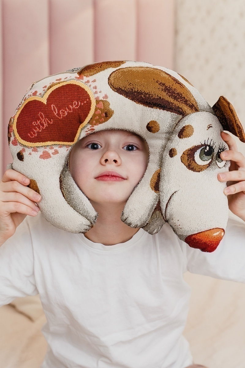 Подушка декоративная игрушка С любовью 30*40 (коричневый)