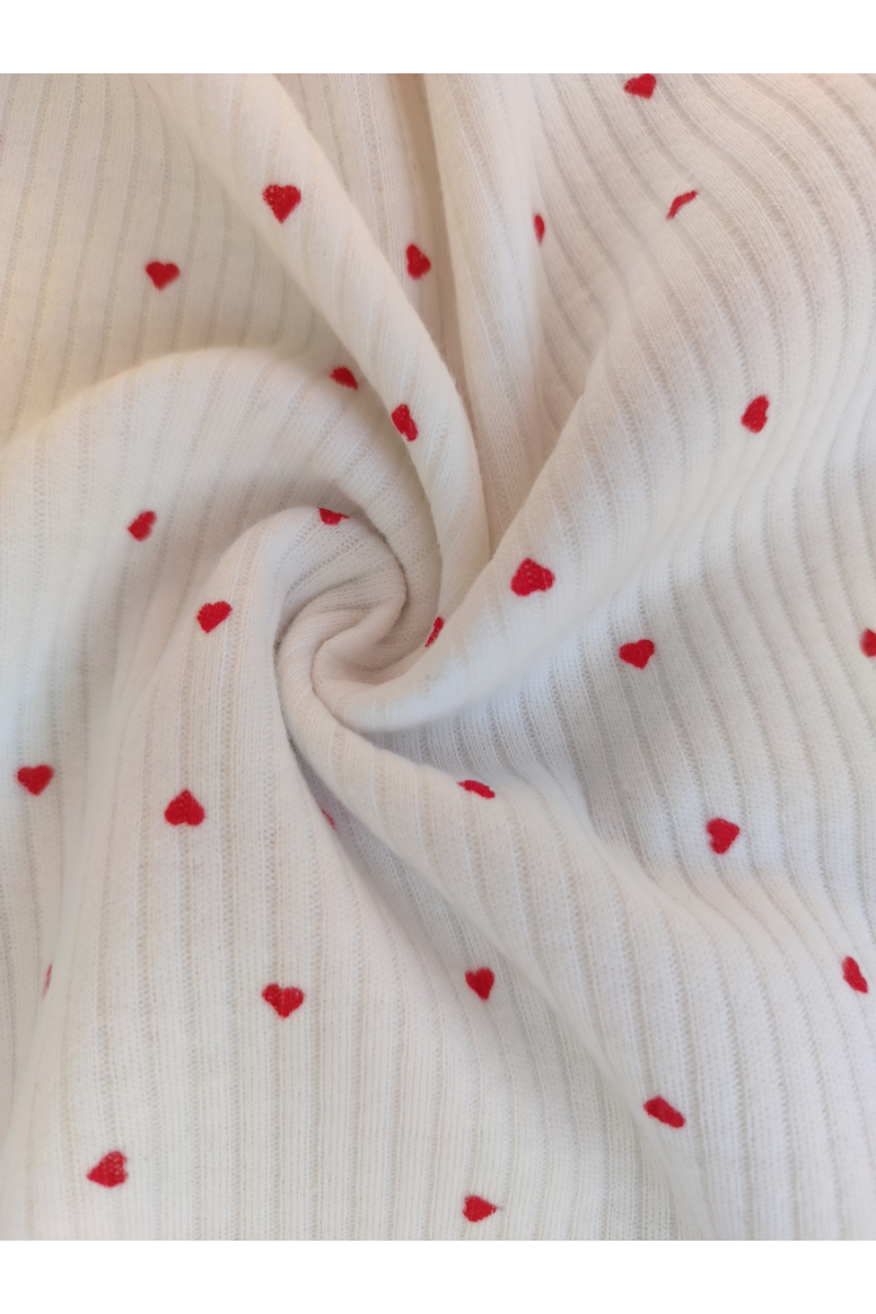 Пижама с шортами 33063 (сердца на молочном)