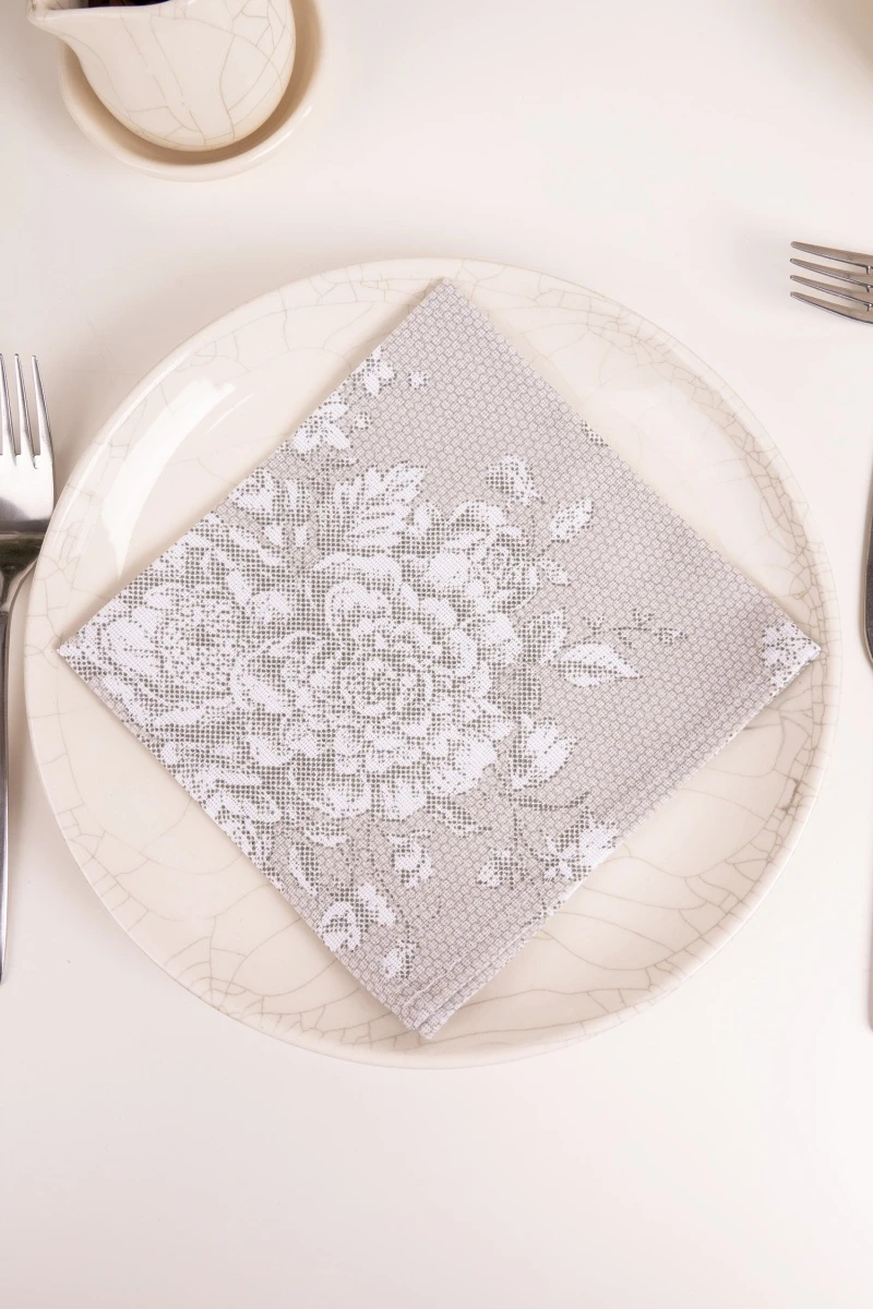 Салфетка из рогожки (Диз) 003 Бабочки в цвету