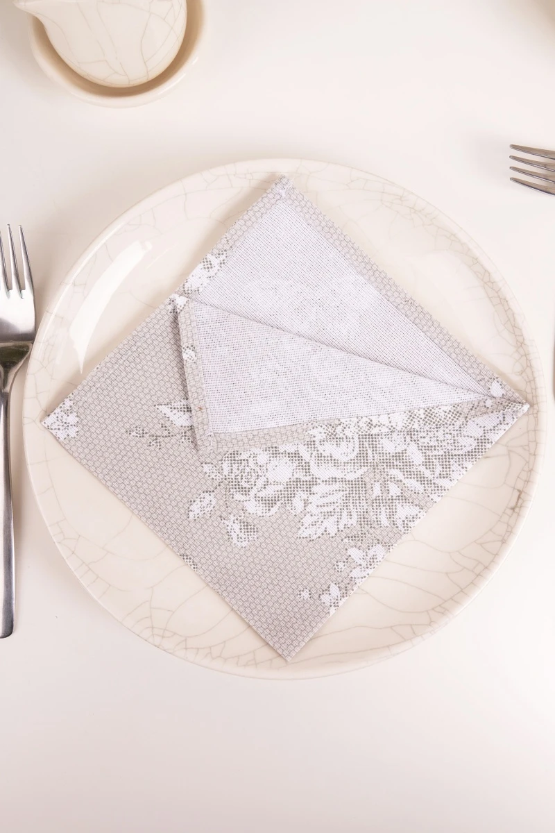 Салфетка из рогожки (Диз) 003 Бабочки в цвету