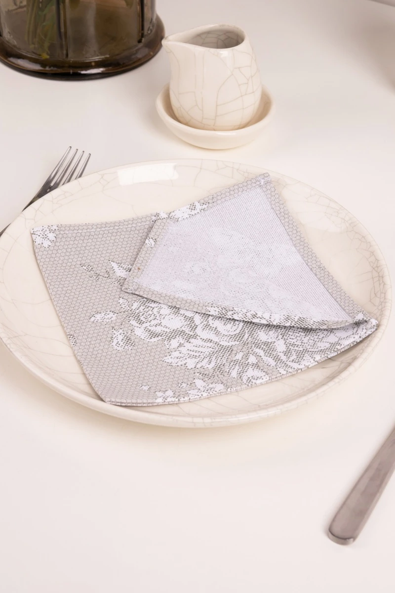 Салфетка из рогожки (Диз) 003 Бабочки в цвету