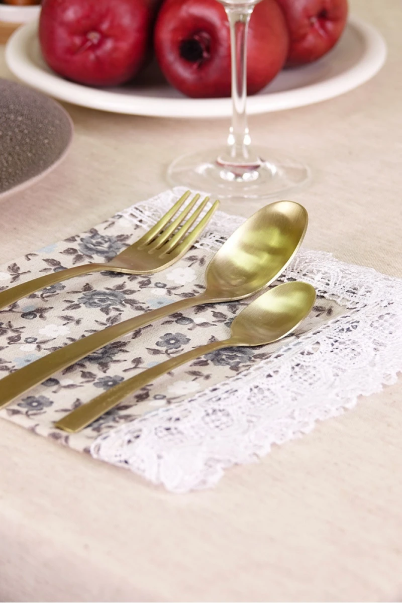 Салфетка полулен с кружевом 022 Букетики маков (серый) (вид 8)