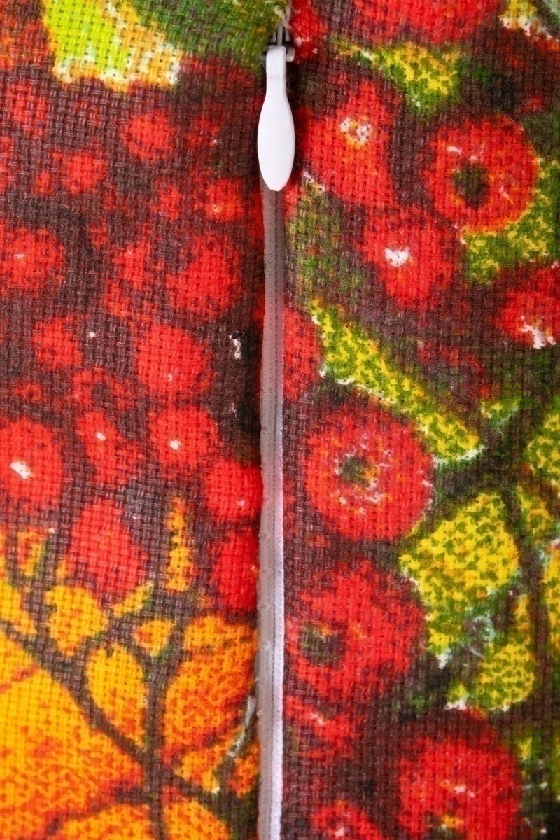 Декоративная наволочка на молнии из рогожки "Талка" Рябина