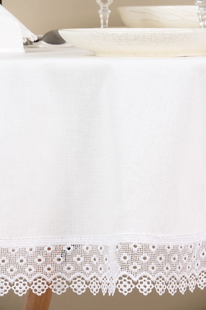 Скатерть круглая с кружевом полулен "ГОС" Отбеленная (вид 1) (145х145 см)