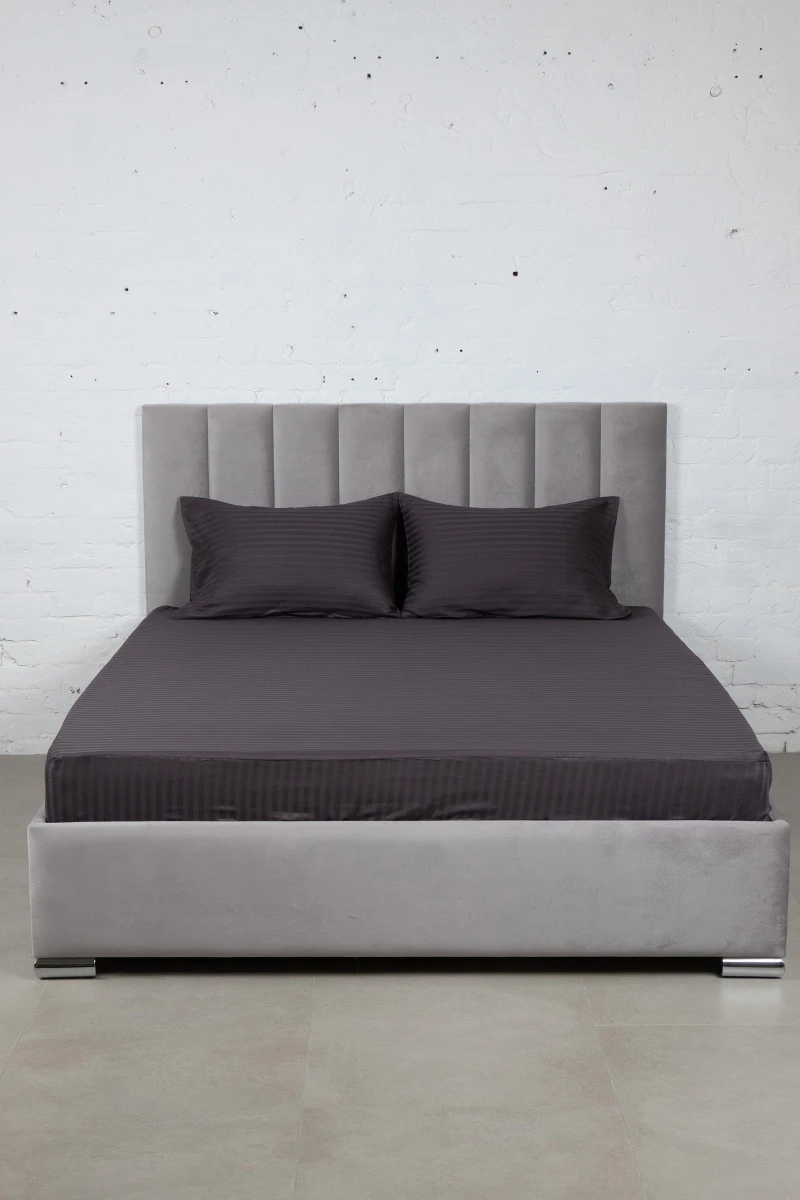 Простыня на резинке страйп-сатин "ЕА" 130г/м "ЕА-Графит" арт. 3910 (полоса 1*1 см) (240 см)