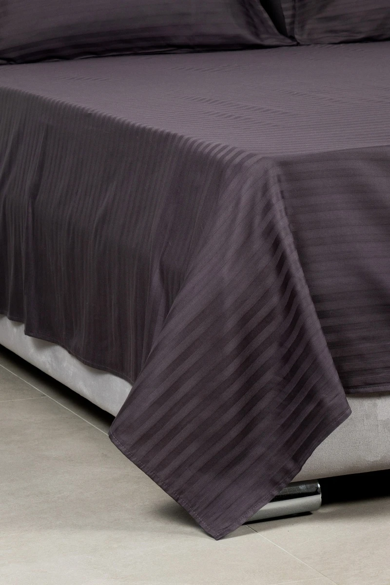 Простыня страйп-сатин "ЕА" 130г/м "ЕА-Графит" арт. 3910 (полоса 1*1 см) (240 см)