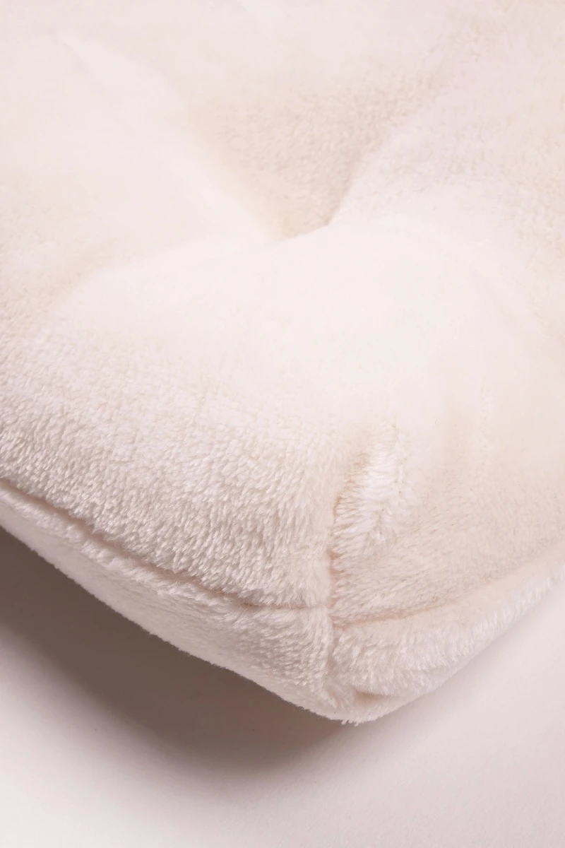 Подушка на стул из плюша Молочная арт. 007-ODN (М-5)