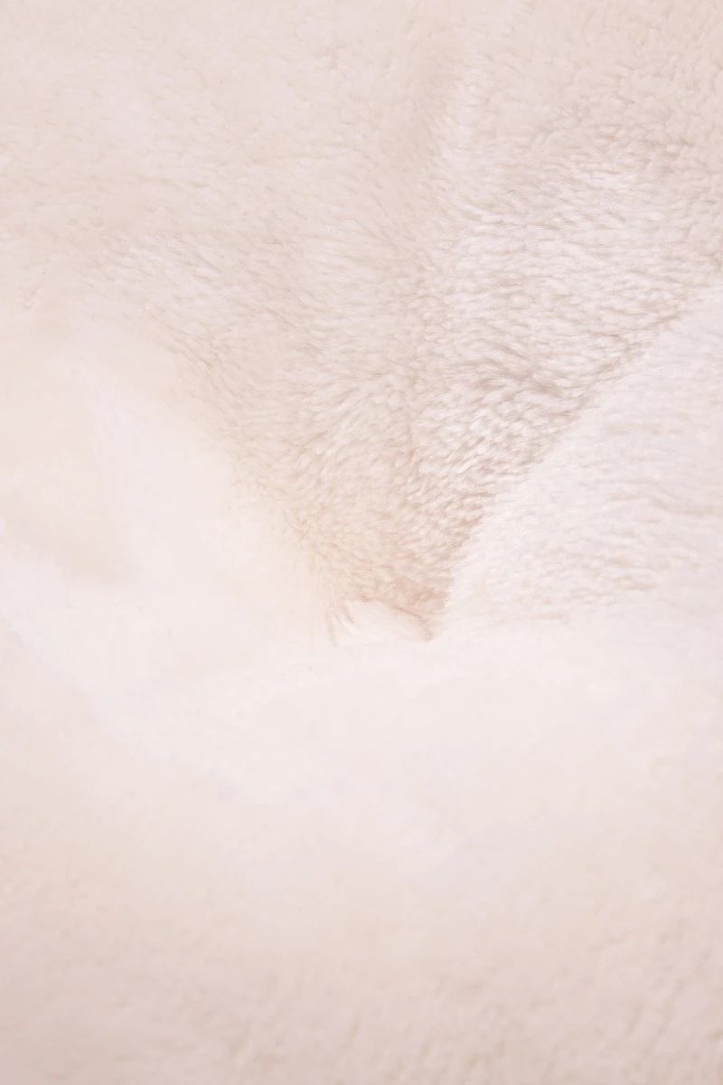 Подушка на стул из плюша Молочная арт. 007-ODN (М-5)