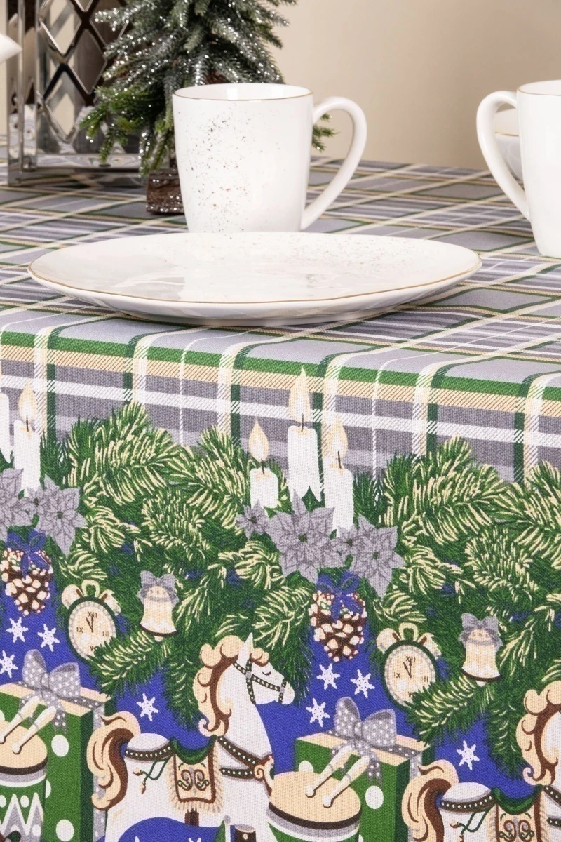 Скатерть рогожка "ТТ" Рождественский щелкунчик (голубой)