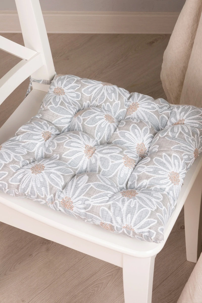 Подушка на стул из рогожки "Диз" Ромашки (серый) (М-9)