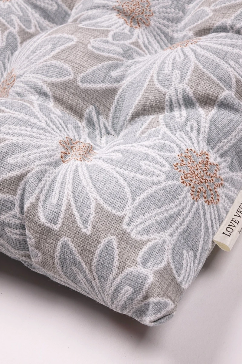 Подушка на стул из рогожки "Диз" Ромашки (серый) (М-9)