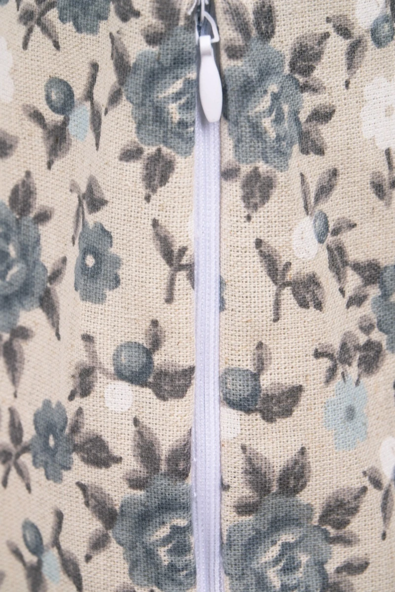 Декоративная наволочка на молнии полулен "ГОС" Букетики маков (серый)