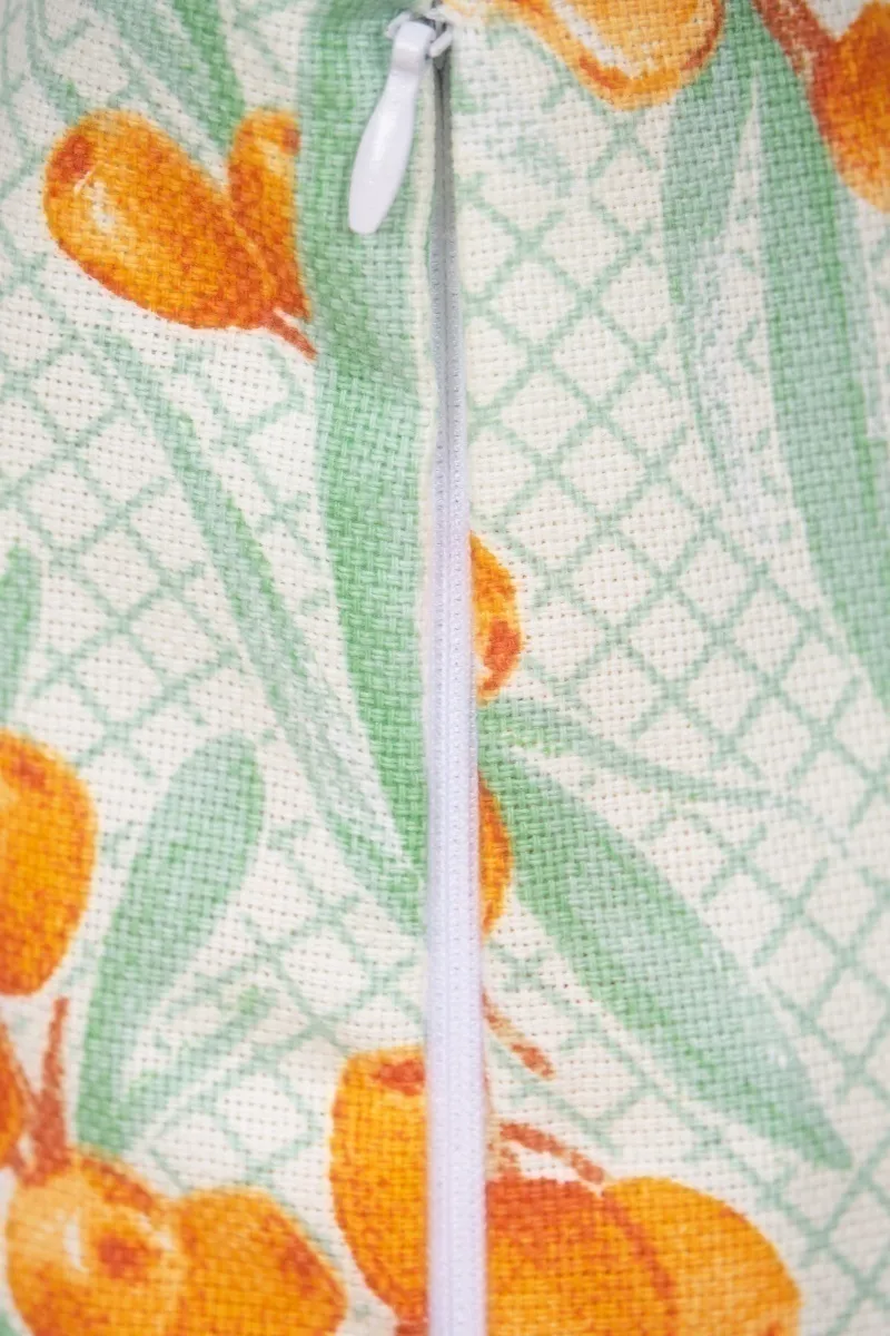 Декоративная наволочка на молнии из рогожки "ТЛ" Ветви облепихи