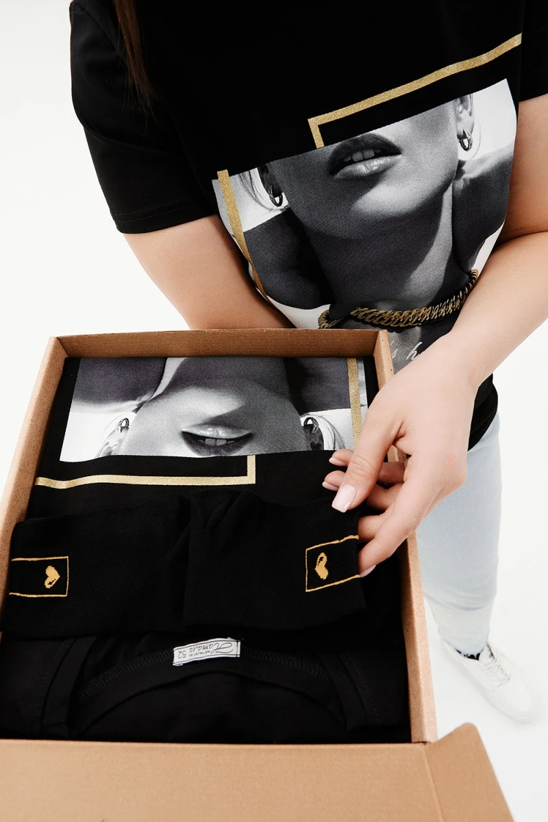 Подарочный набор 11805 (футболка + носки) (черный)