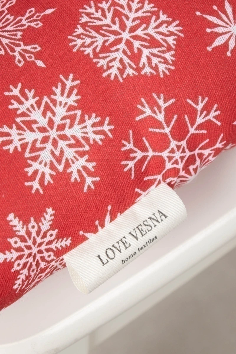 Подушка на стул хлопковая "Талка" Россыпь снежинок (красный) (М-9)