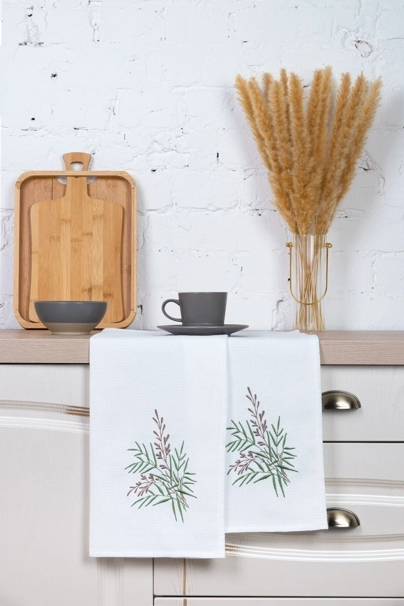 Полотенце ваф Отбеленное с вышивкой Веточка (ТТ) (160 гр)