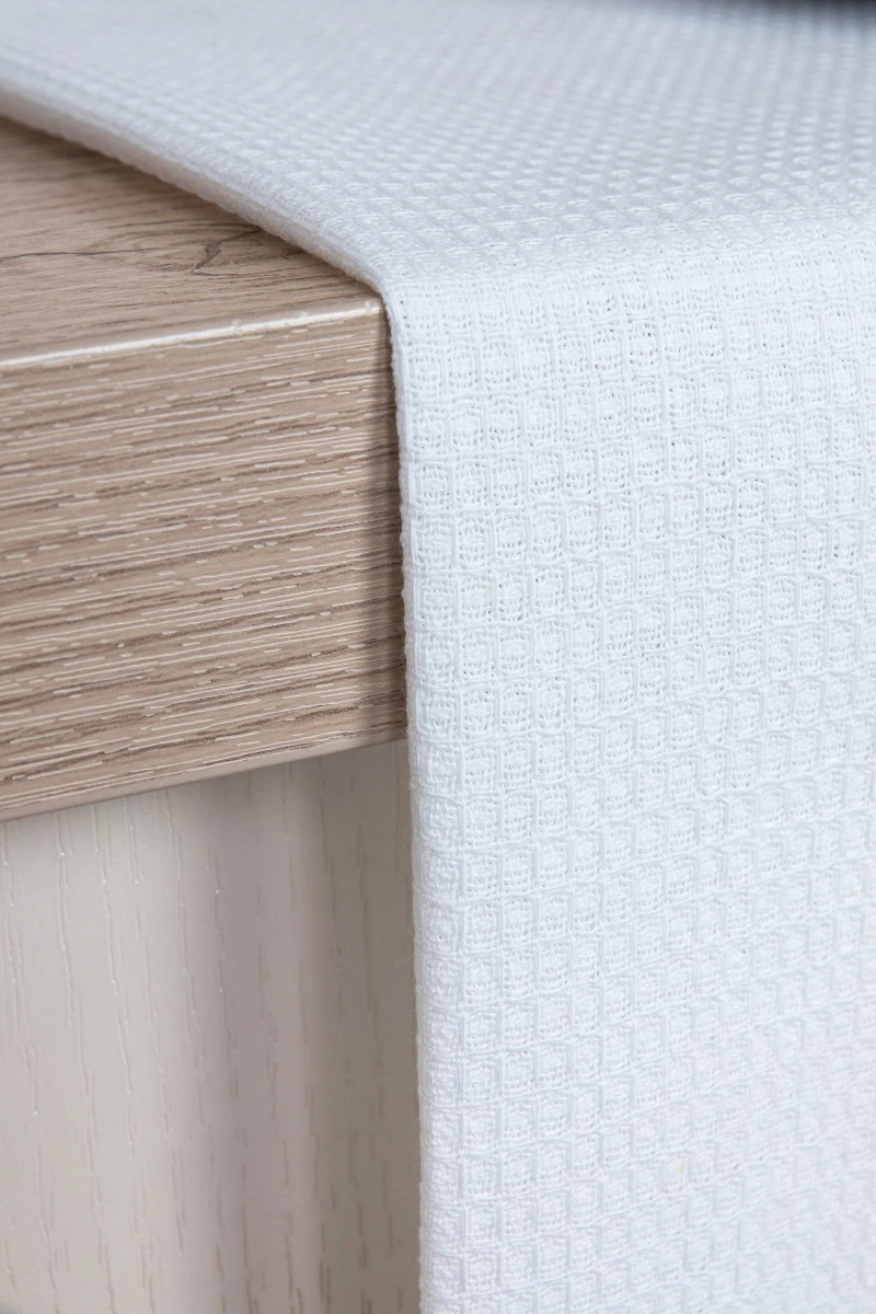 Полотенце ваф Отбеленное с вышивкой Веточка (ТТ) (160 гр)