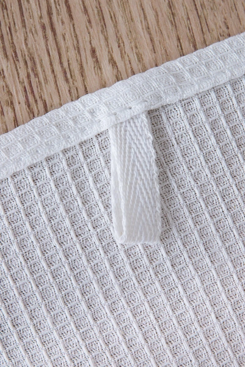 Полотенце ваф Отбеленное с вышивкой Веточка (ТТ) (160 гр)