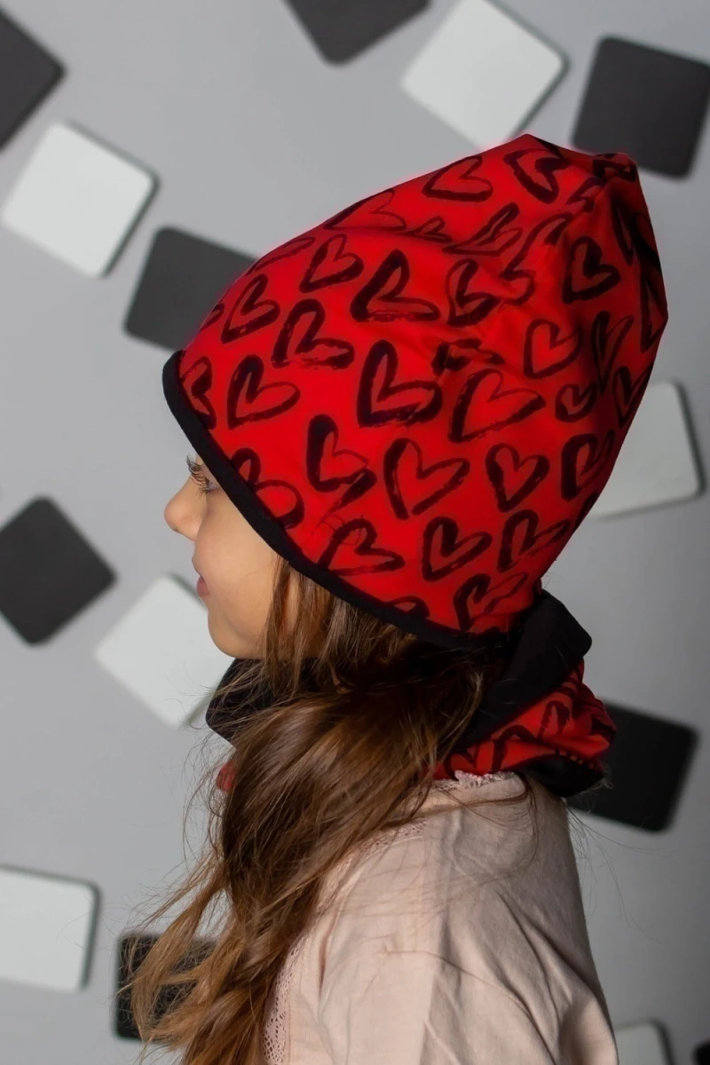 Комплект шапка и шарф Сердца-красный (красный)