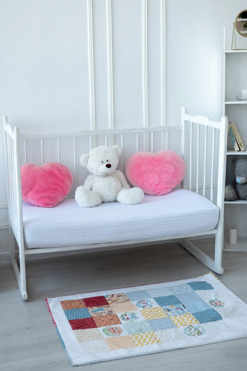 Наматрасник непромокаемый в детскую кроватку (белый)