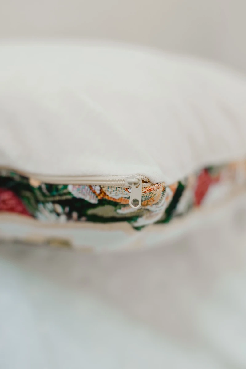 Наволочка декоративная 50х50 Бельчонок (бежевый)