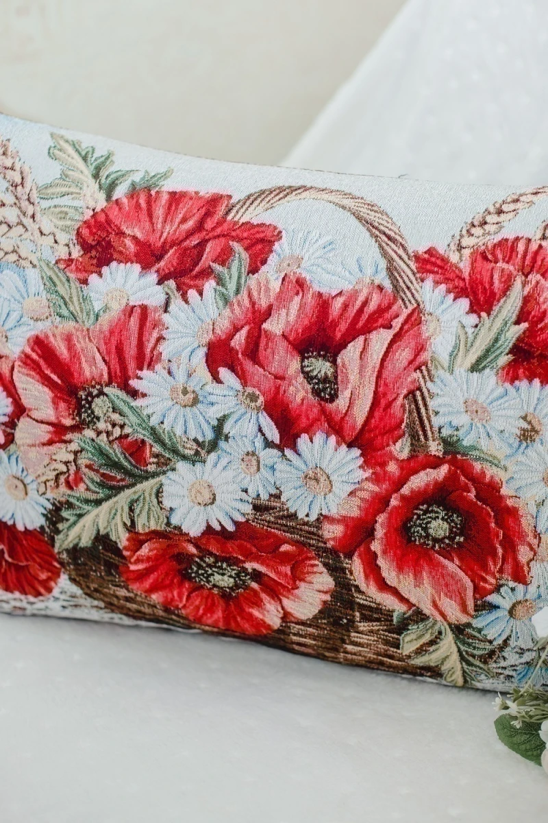 Наволочка декоративная 65х45 Маки в корзине (красный)