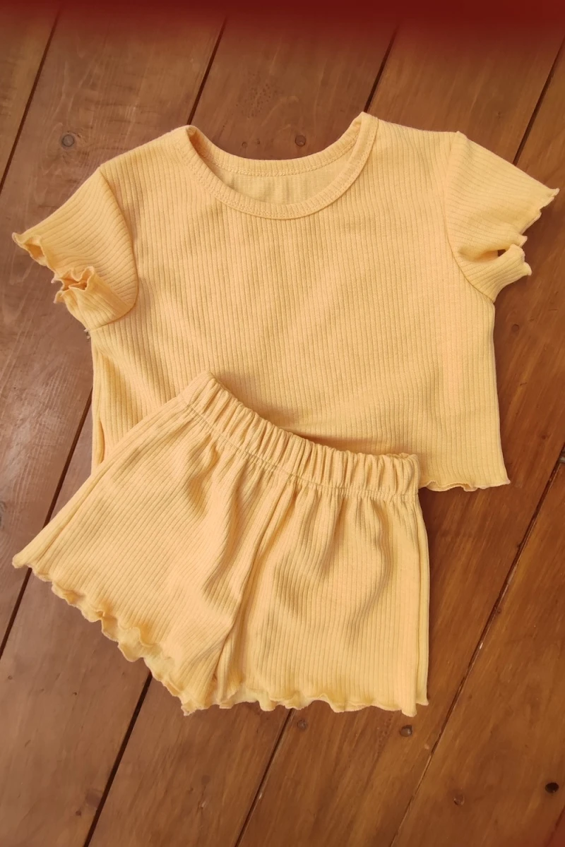 Костюм с шортами 33056 Пружинка короткий (желтый)