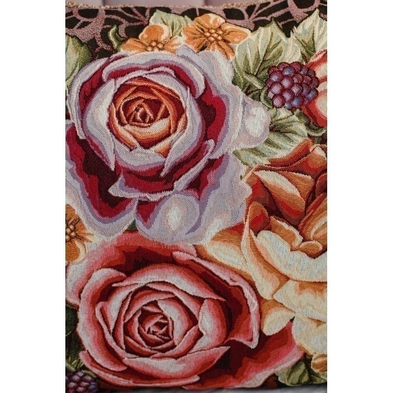 Наволочка декоративная Розы 50х50 (коричневый)