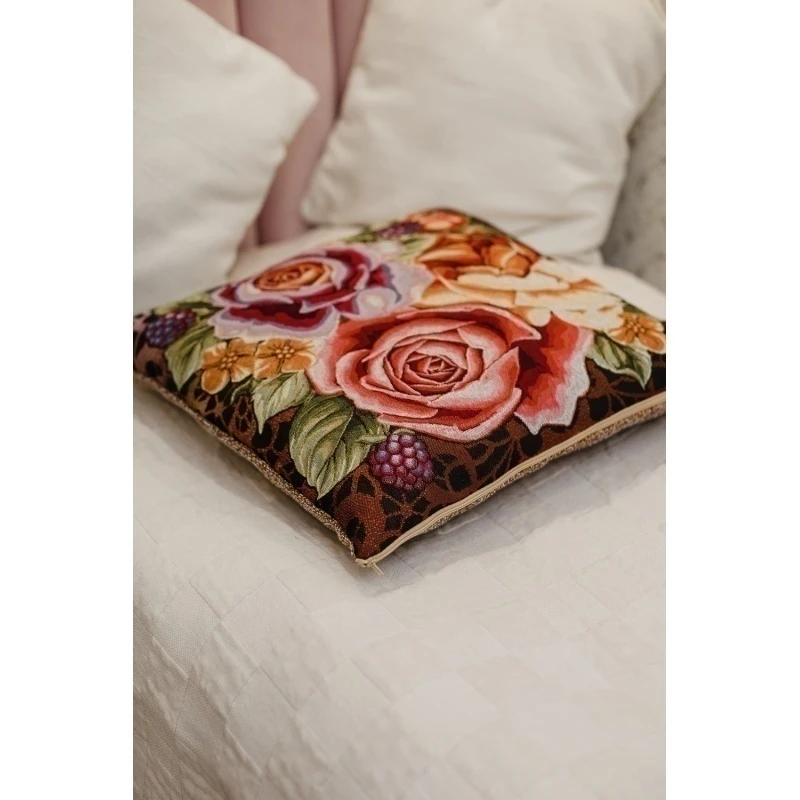 Наволочка декоративная Розы 50х50 (коричневый)