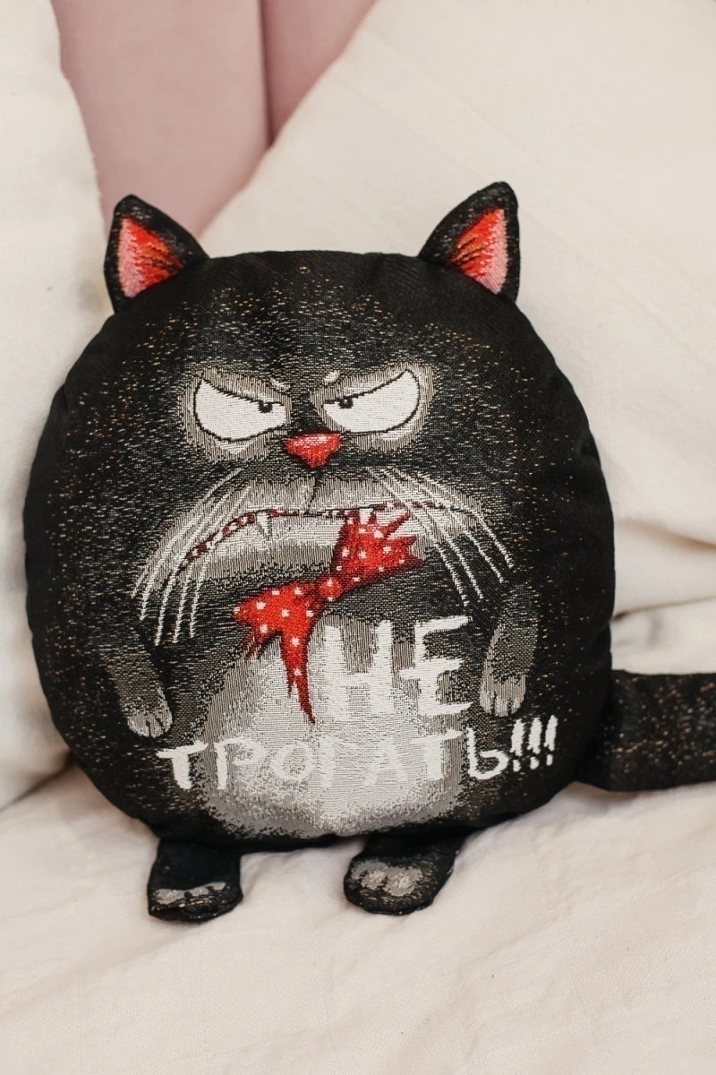 Подушка декоративная игрушка Кот обнимашка 27*27 (черный)