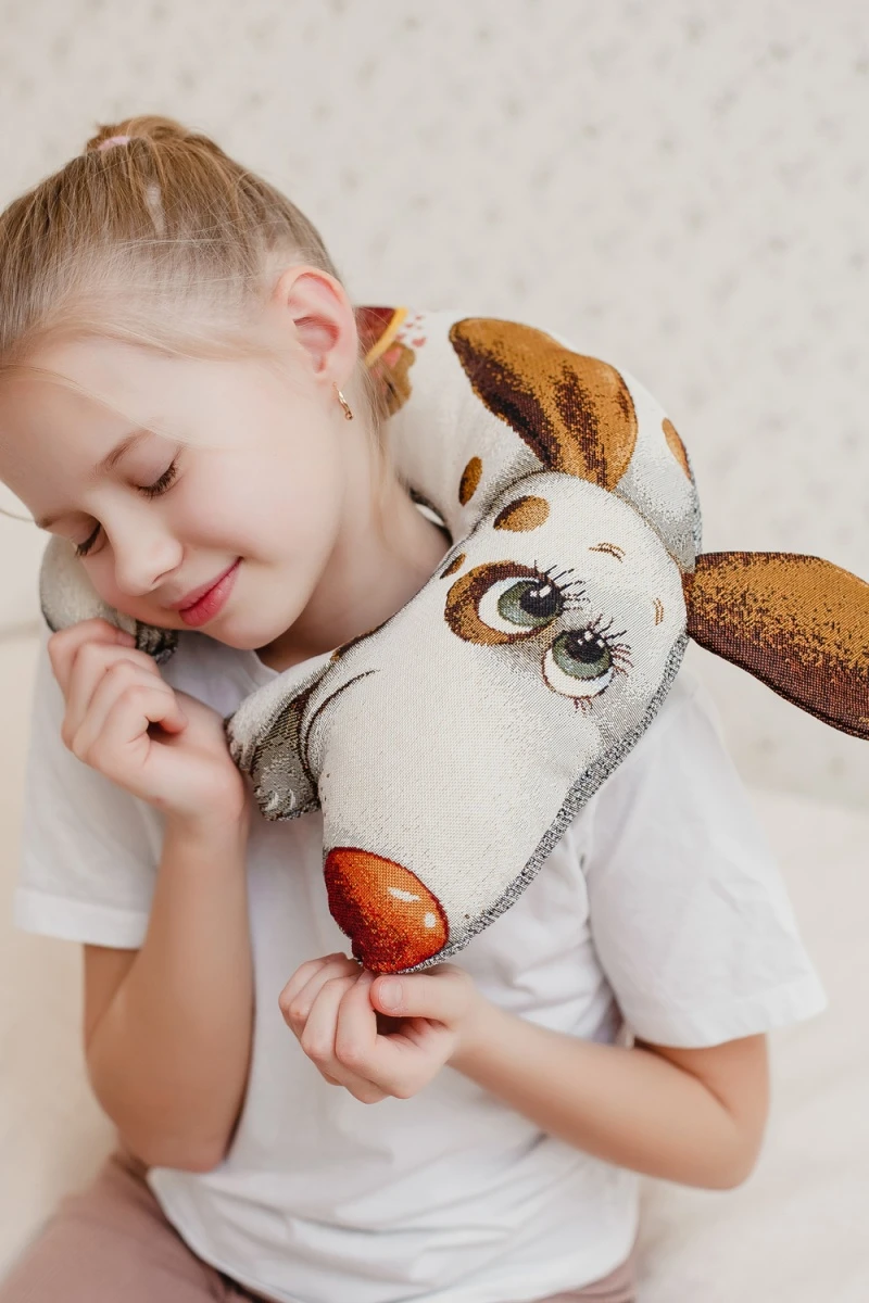 Подушка декоративная игрушка С любовью 30*40 (коричневый)