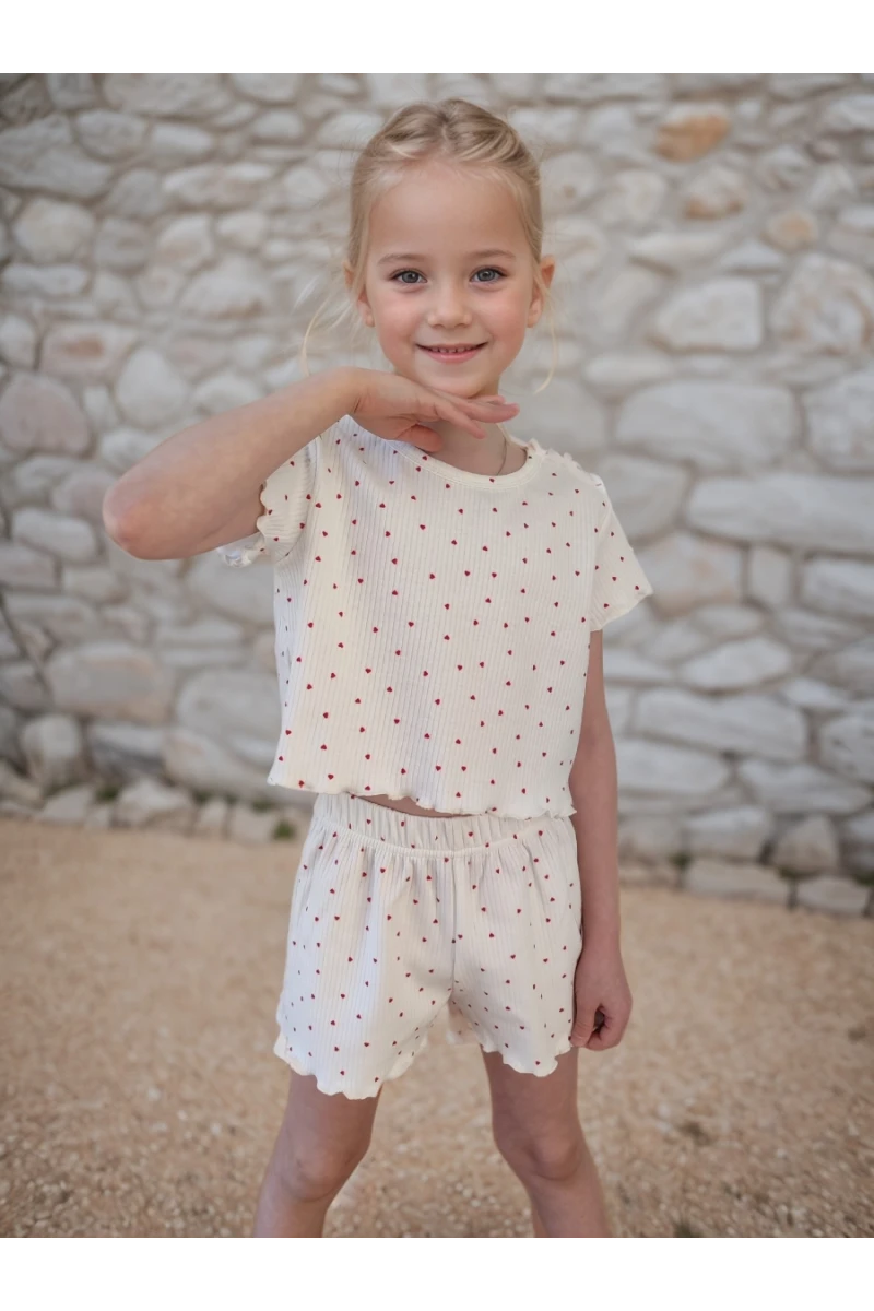 Пижама с шортами 33063 (сердца на молочном)