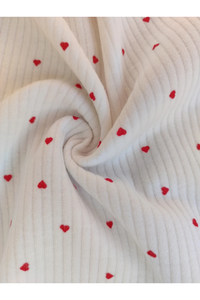 Пижама с шортами 33063 (сердца на молочном)