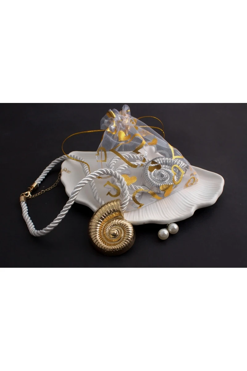 Колье с крупной ракушкой 