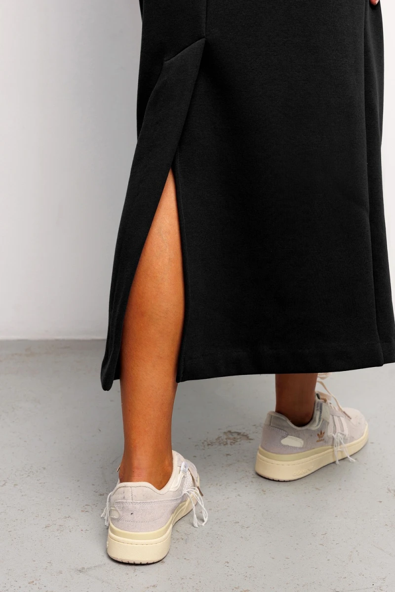 Юбка с разрезом 388BLK (черный)