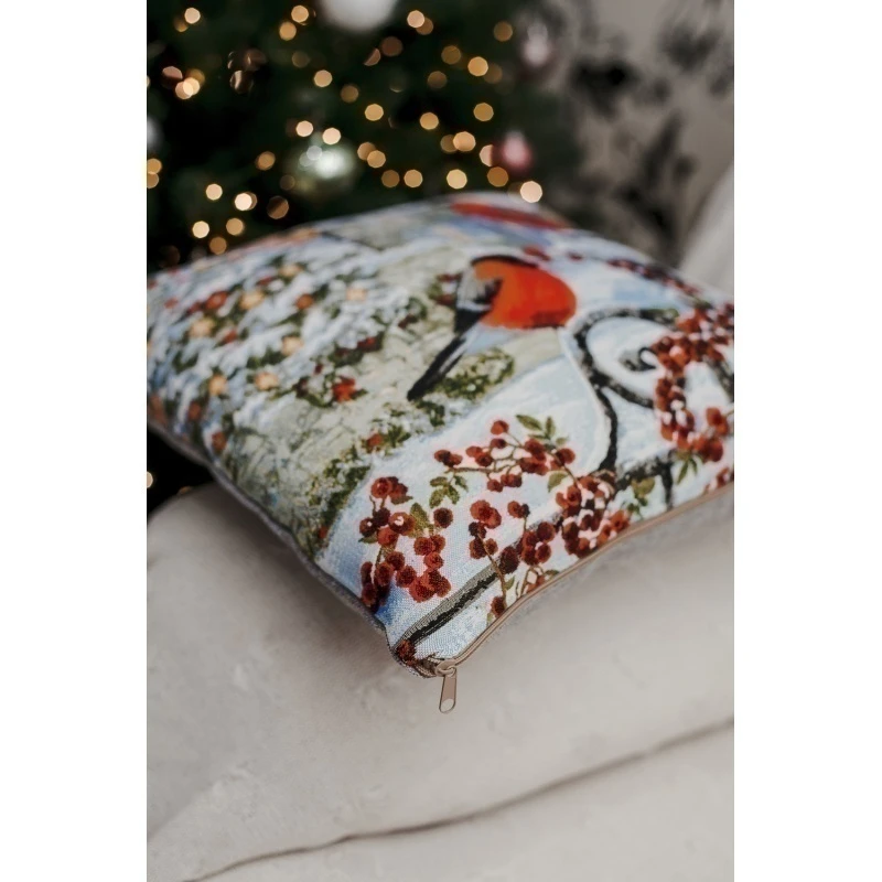 Наволочка декоративная 45х45 Снегирь с фонарем (красный)