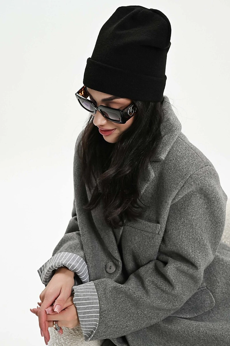 Шапка теплая в рубчик (черный)