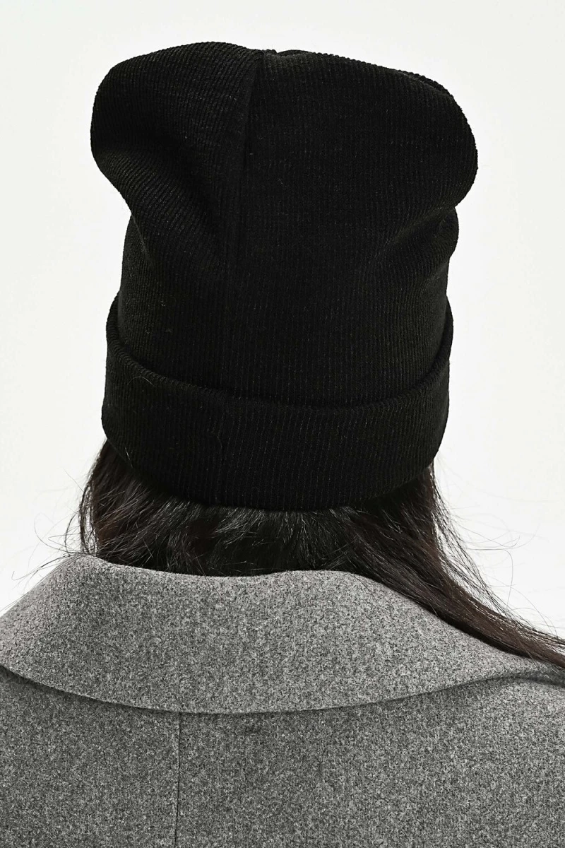 Шапка теплая в рубчик (черный)