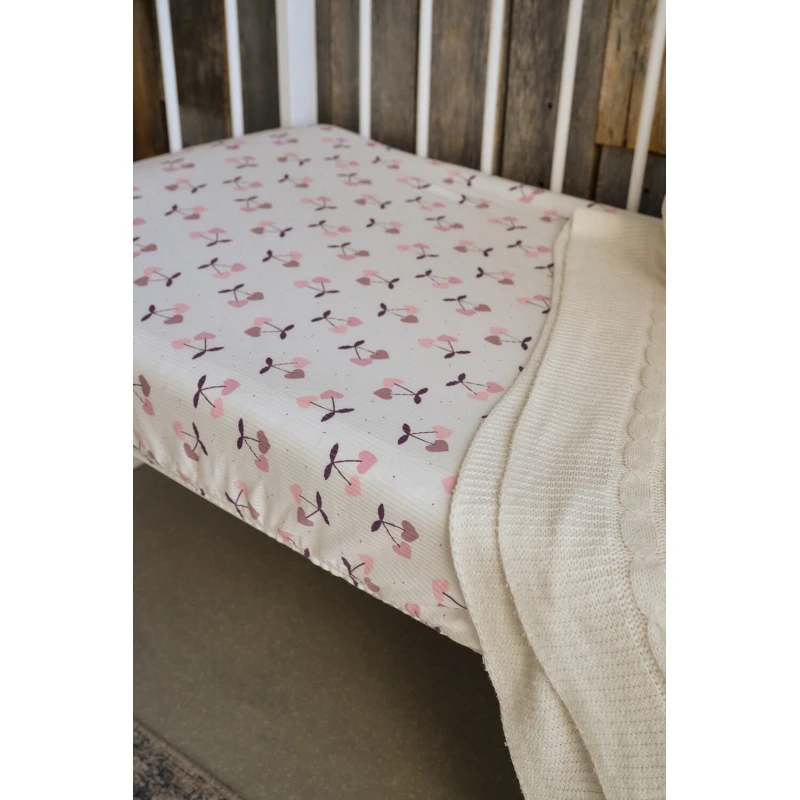 Простыня 120*60 для новорожденных (вишни)